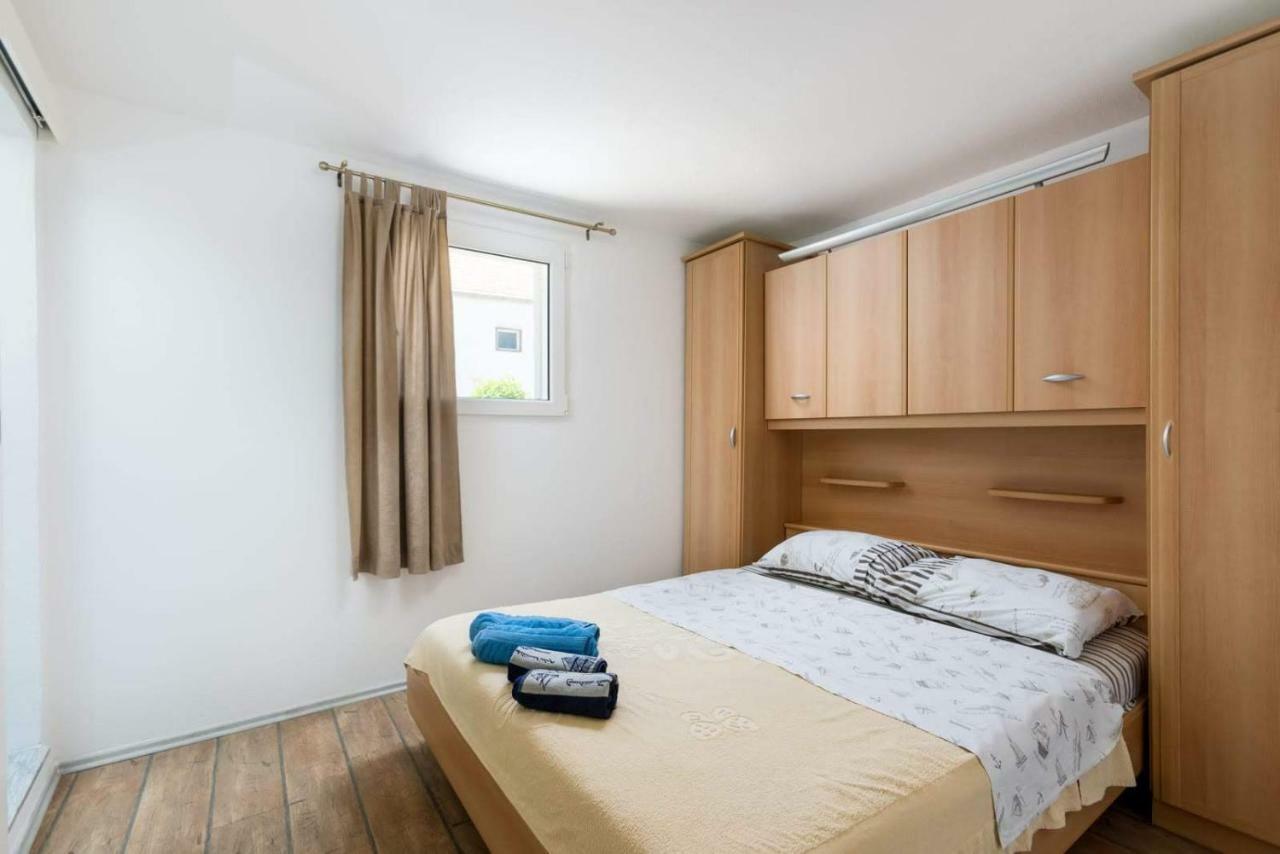 Apartmani Vinko Tribunj-Sovlje Tribunj (Sibenik-Knin) Exterior foto